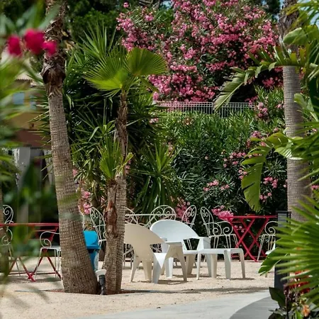 Aparthotel Agathea 3*