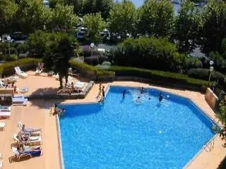 Agathea Aparthotel 3*