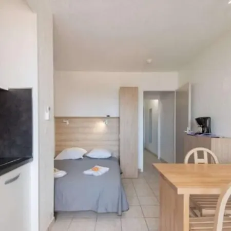 Lägenhetshotell Agathea 3*