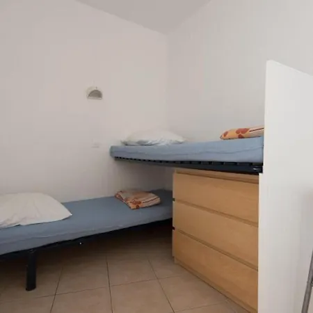 Lägenhetshotell Agathea 3*